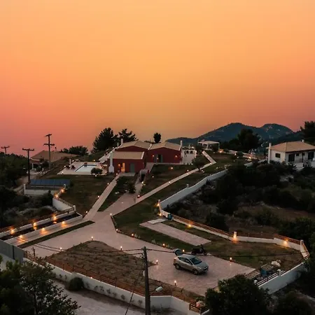 Avraam Sunset With Private Heated Pools Villa *