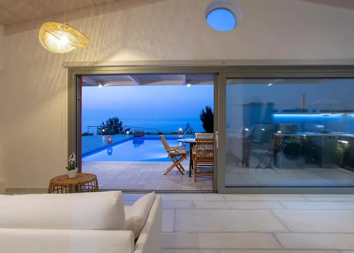 Avraam Sunset With Private Heated Pools *