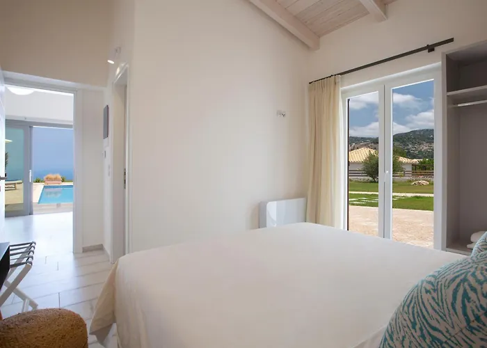 Avraam Sunset With Private Heated Pools Villa *