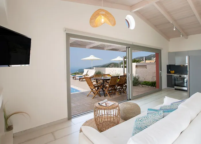 Avraam Sunset With Private Heated Pools * Kalamítsi