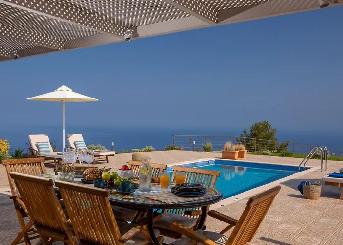 Avraam Sunset With Private Heated Pools * Kalamítsi